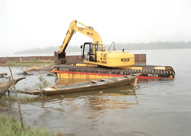 heavy duty truck dredging