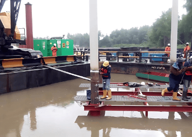 Jadline Engineers fixing pipeline